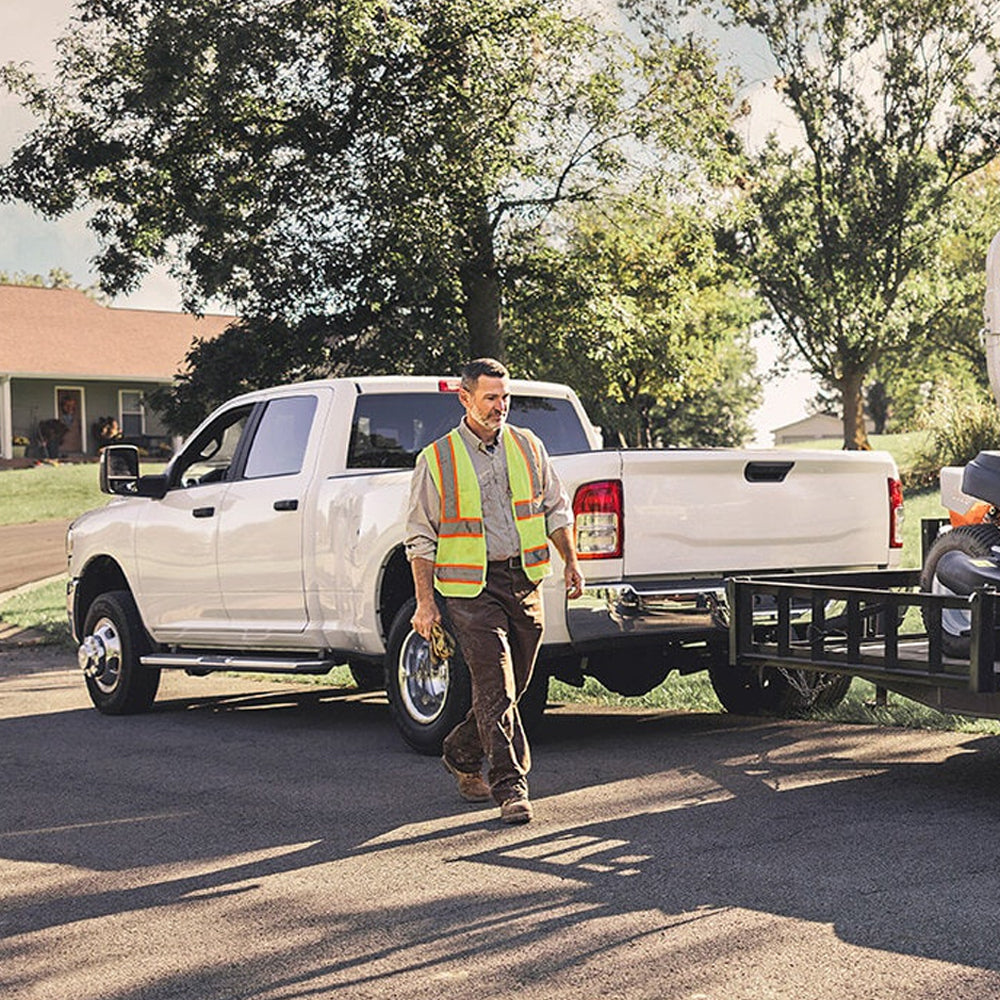Commercial lawn mowers and landscaping equipment, contractor fleet gear & battery outdoor power equipment for Albury-Wodonga landscapers, gardeners and councils. Find us on Borella Rd! 