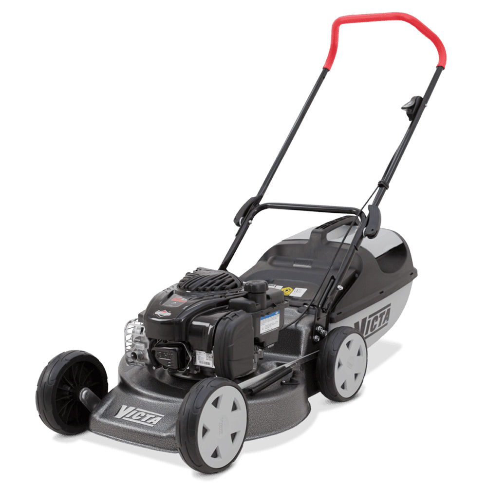 angle view front Victa Corvette 100 18” push mower with Briggs & Stratton engine and cut & catch system. Reliable, easy-start mowing. Available at Mower City Albury.