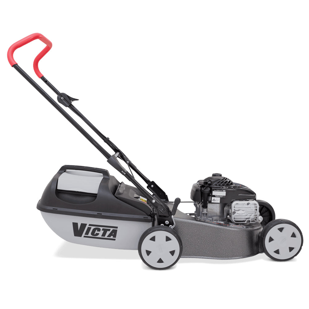side view Victa Corvette 100 18” push mower with Briggs & Stratton engine and cut & catch system. Reliable, easy-start mowing. Available at Mower City Albury.