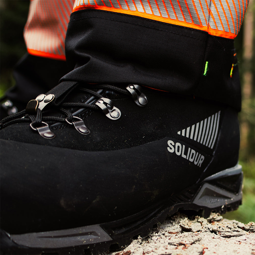 Solidur Class 3 (28 m/s) chainsaw safety boots with Vibram sole, waterproof membrane and Perwanger leather. Aluminium toe cap. Mower City Albury. detail1
