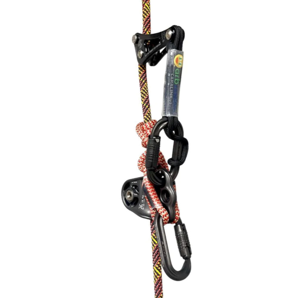Discover Arbsession's caraLINK v2 Rope Wrench Tether at Mower City Albury: Compact, solid, and seamlessly integrated into your climbing system. Handcrafted by the Arbsession Splicing Team, it includes the DMM Ultra O for a complete kit. Ideal for arborists, ascenders, and descenders.