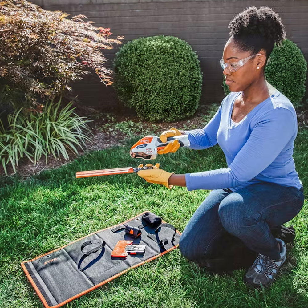 Keep your garden looking sharp with the STIHL HSA 26 Garden Shears Set. Lightweight, cordless, and easy to use for trimming grass or shrubs. Buy online from Mower City Albury – servicing Albury-Wodonga region. kit in action
