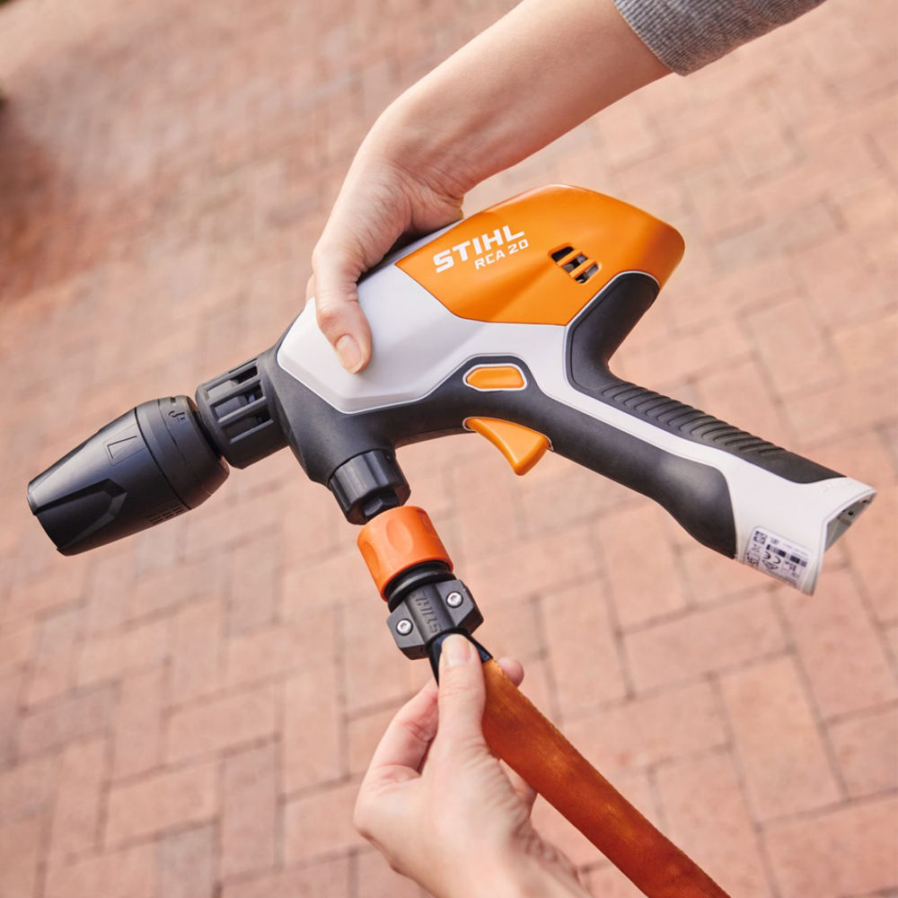 STIHL RCA 20 Battery Pressure Cleaner Kit with tank, nozzle, battery, and carry bag – available at Mower City Albury Wodonga online and in-store or connect to hose